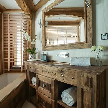 Mountain Chalet - Luxurious בקתה